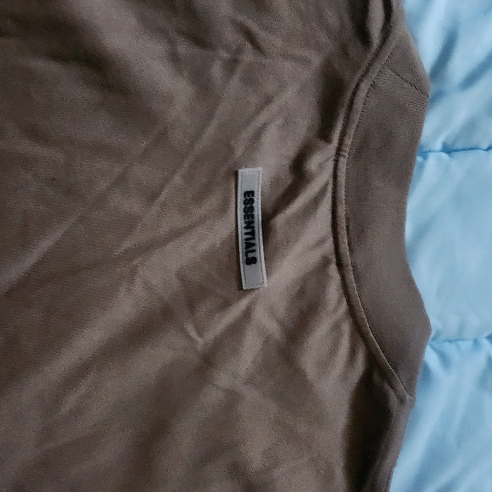 Essentials - Picture 3 of 5